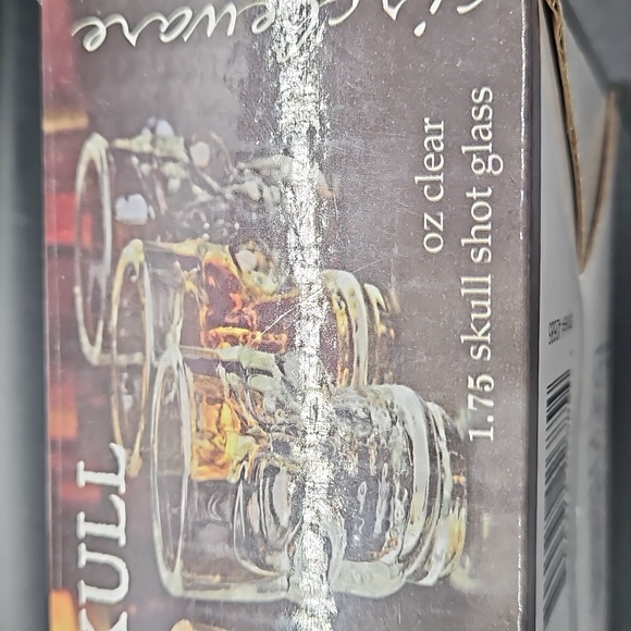 6 peice clear Skull shot glasses - Picture 3 of 6